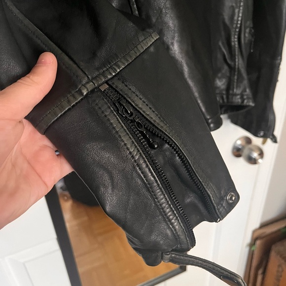 Barely worn. I’m selling because it grew out of it - Picture 5 of 7